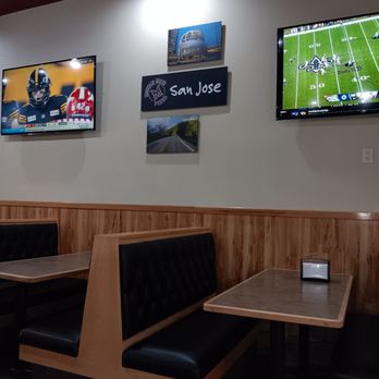 Mountain Mike's Pizza - Flat Screen On The Walls. - Pizza Near Me - San Jose, California