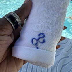 Aria Sky Pool - Cool towel