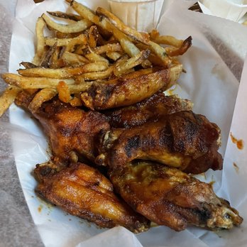 Camino - Nashville wings - American Near Me - West Allis, Wisconsin Camino - Nashville wings - American Near Me - West Allis, Wisconsin