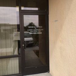 Anderson Albert Medical Corporation - Entrance from parking lot