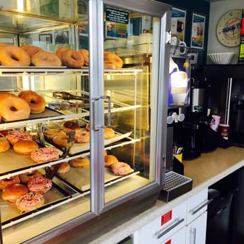 Thunderbird Inn - Real yummy donuts for breakfast. Coffee good too. - Hotels Near Me - Savannah, Georgia
