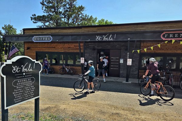 Et Voilà ! French Bakery by null