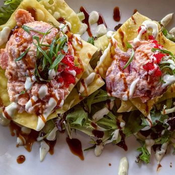 Restaurant 604 - Spicy Ahi Nachos - Breakfast & Brunch Near Me - Honolulu, Hawaii