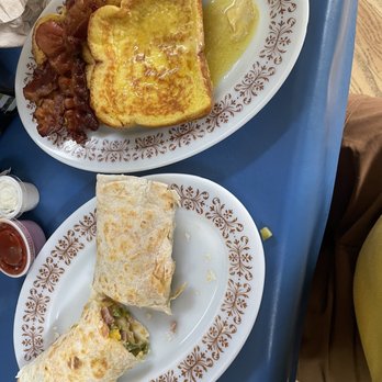 Walt's Restaurant - French Toast & Burrito - American Near Me - Caseville, Michigan Walt's Restaurant - French Toast & Burrito - American Near Me - Caseville, Michigan
