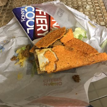 Taco Bell - Cardboard inside my taco!! - Fast Food Near Me - Castle Rock, Colorado