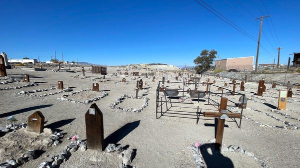 Old Tonopah Cemetery (1901) by null