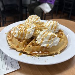 Weeze's Cafe - Banana Caramel Pecan waffle!!!!!!