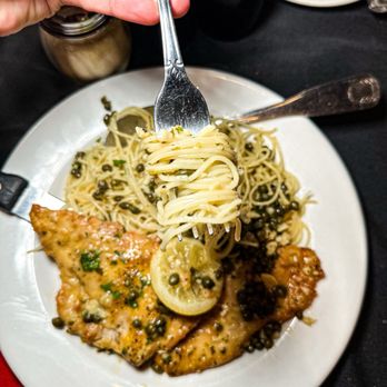 Di Lisio's - Chicken piccata - Italian Near Me - Winston-Salem, North Carolina Di Lisio's - Chicken piccata - Italian Near Me - Winston-Salem, North Carolina