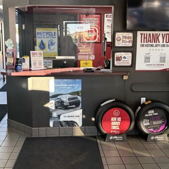 Jiffy Lube - Reception - Auto Repair Near Me - Orange, California