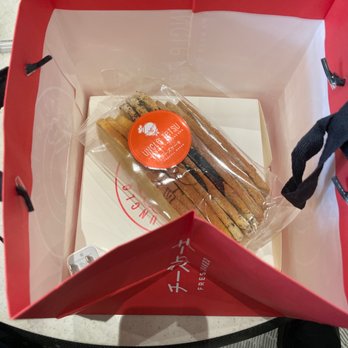 Uncle Tetsu - Packed cheesecake and biscotti - Desserts Near Me - San Mateo, California