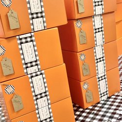 The Flower Pot - Our Brand New Subcription box ready to ship & pick up. A seasonal botanical Decor box helps you decorate in a snap.