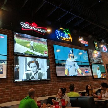 Pluckers Wing Bar - Webster - Lots of TV's - Chicken Wings Near Me - Webster, Texas