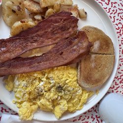 Davis Diner - Standard egg breakfast