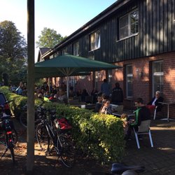 Restaurant im Landhaus Saggau - Man kann drinnen und draußen sitzen