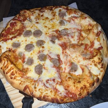 Capellini's Italian Restaurant - Sausage pizza - Italian Near Me - Tewksbury, Massachusetts