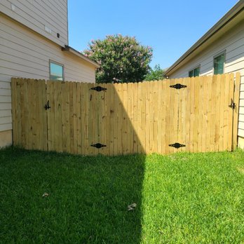 Ergeon - Nail Up Fence Installation - Ergeon - San Antonio - Fences & Gates Near Me - San Antonio, Texas Ergeon - Nail Up Fence Installation - Ergeon - San Antonio - Fences & Gates Near Me - San Antonio, Texas