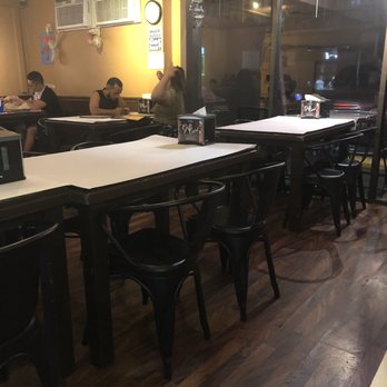 Kickin Kajun - Seating - Cajun/Creole Near Me - Honolulu, Hawaii