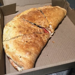 3 D's Pizza - Calzone