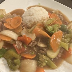 Thang Long Restaurant - Beef and veggie stir fry