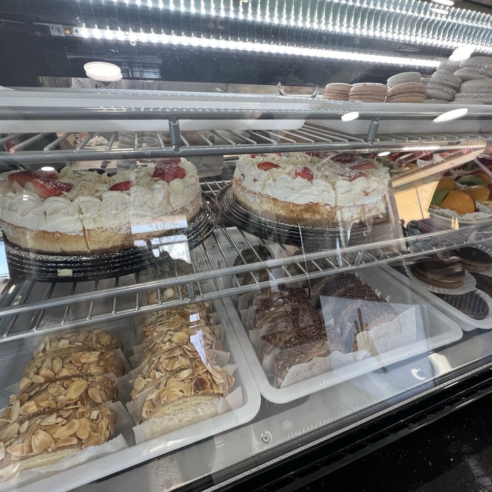 De Ma Vie - French Near Me - Falls Church, Virginia