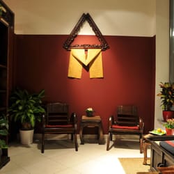 Thida Royal - Runden Sie ihr Massage-Erlebenis mit 
einem heißen Tuch mit ätherischen Ölen und 
einer Tasse thailändischem Früchtetee ab.