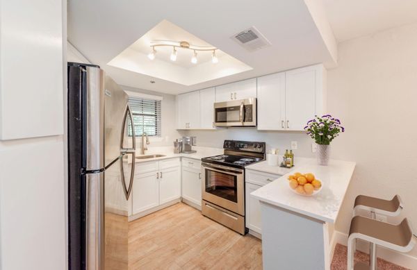 Woodford Apartments by null