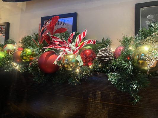 Dalton's Bar & Grill by null