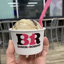 Baskin Robbins - Jamoca almond fudge