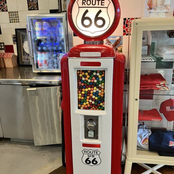 Legends Classic Diner - American Near Me - Glendora, California
