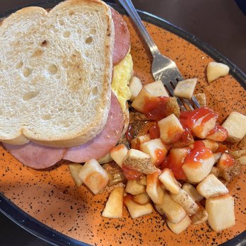 Euro Cafe - Breakfast sandwich & potatoes - Breakfast & Brunch Near Me - West Yellowstone, Montana