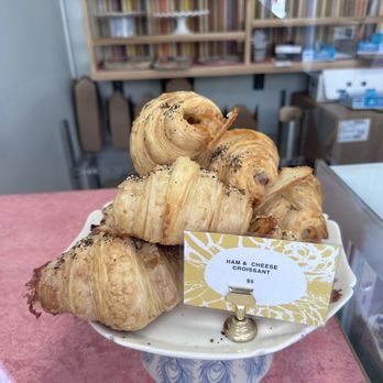 Loaf Lounge - Cafes Near Me - Chicago, Illinois