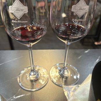 Pur Noire Urban Wineries - Cheers - Wine Tasting Room Near Me - Houston, Texas Pur Noire Urban Wineries - Cheers - Wine Tasting Room Near Me - Houston, Texas