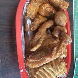 The Courtside Cafe - Catfish with boneless wings