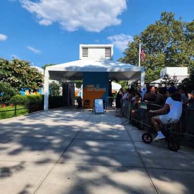 VAN CORTLANDT PARK Updated October 2024 12 Photos 205 W 242nd St