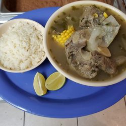 Tendremos Sopa de Res mañana y el domingo. Feliz Viernes !