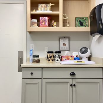 Vineyard Veterinary Hospital - Nice & Clean - Veterinarians Near Me - Lockeford, California Vineyard Veterinary Hospital - Nice & Clean - Veterinarians Near Me - Lockeford, California