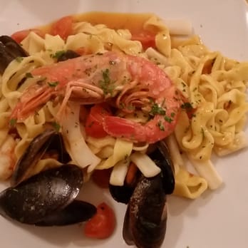 Il Peperoncino - Home made pasta con frutti de mare - Italian Near Me - Pisa, PI