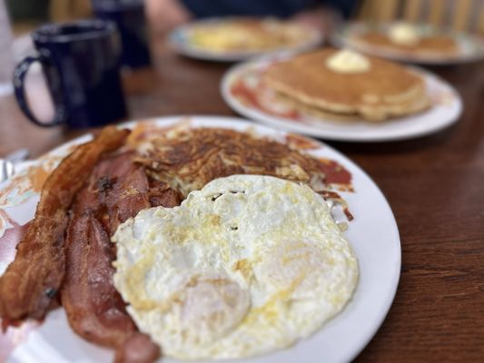 Paul's Country Kitchen by null