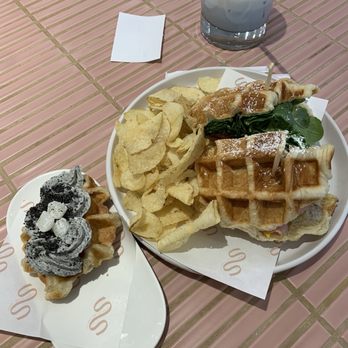 GoGoJang Cafe - Ham and cheese and Croffle - Desserts Near Me - New York, New York GoGoJang Cafe - Ham and cheese and Croffle - Desserts Near Me - New York, New York