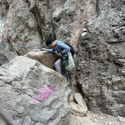 Gold Strike Hot Springs Trail Head - Gold Strike Hot Springs trail and obstacles