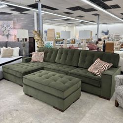 Blended Furniture Market - Beautiful green sectional