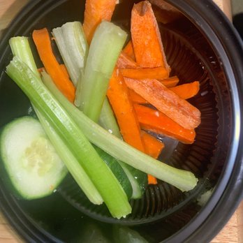 Old Chicago Pizza + Taproom - These SIDE OF VEGGIES & DIP are completely disgusting. They are old and you can smell it as soon as you open the container. - Pizza Near Me - Columbia, South Carolina