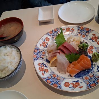 Kondo - Sashimi regular - Japanese Near Me - Astoria, New York