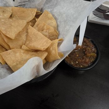 El Tepeyac Cafe - Chips and some really good salsa - Mexican Near Me - Los Angeles, California