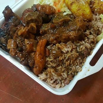 Chelly's Jamaican Restaurant - Oxtail platter - Caribbean Near Me - Sunrise, Florida Chelly's Jamaican Restaurant - Oxtail platter - Caribbean Near Me - Sunrise, Florida