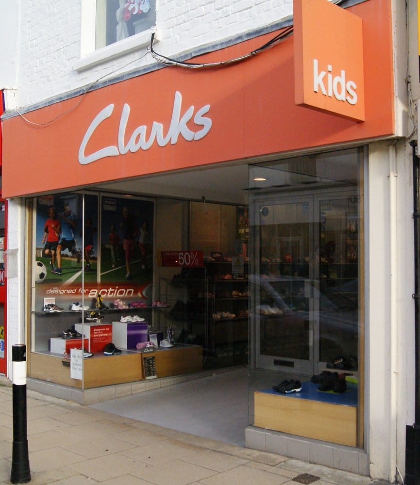 clarks kids store