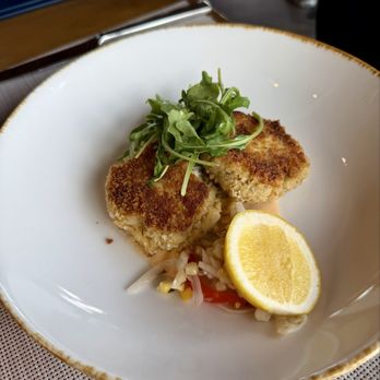 Twin View - Crab cake - Bars Near Me - Orlando, Florida