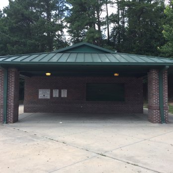 Dresden Park - Concession building. The restrooms are in the rear. - Parks Near Me - Atlanta, Georgia