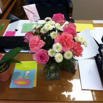 Clovis Floral Designs - The second attempt. Clearly they need to not advertise with pictures online. - Florists Near Me - Clovis, New Mexico