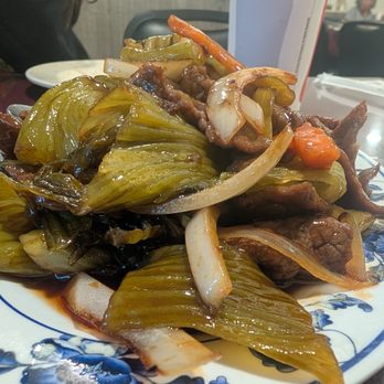 Lagoon Chinese Restaurant - sour cabbage and beef - Chinese Near Me - Honolulu, Hawaii Lagoon Chinese Restaurant - sour cabbage and beef - Chinese Near Me - Honolulu, Hawaii